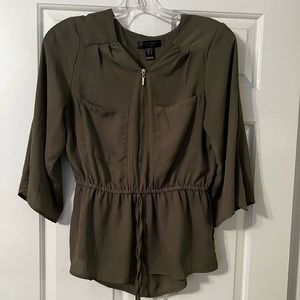 Blouse with flare sleeve/zip vneck